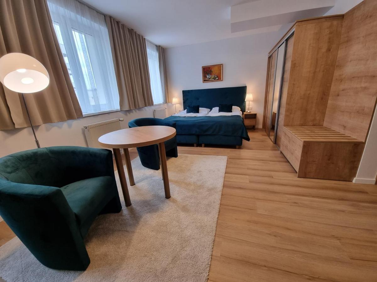 Hotel Tilia Пежинок Екстериор снимка
